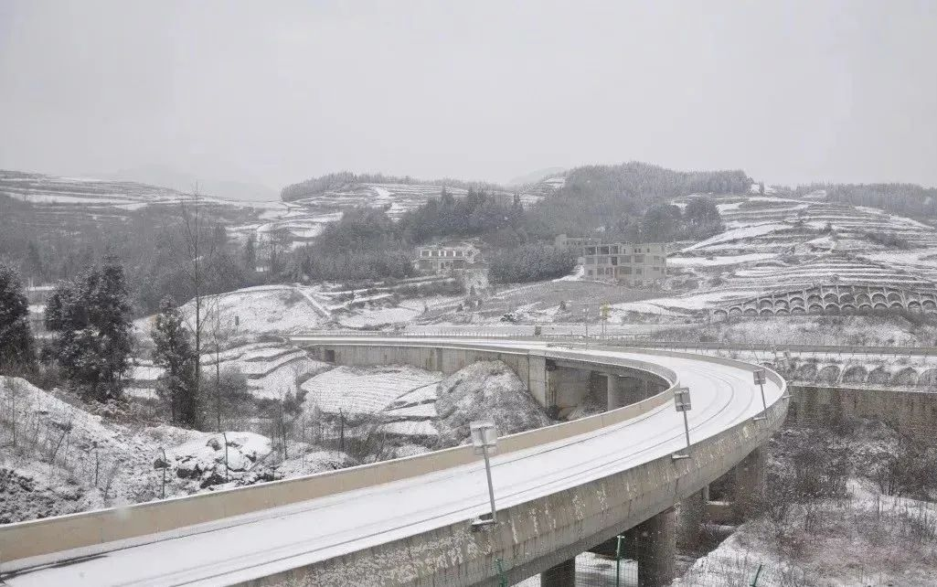 低温雨雪冰冻天气来袭！常宁交警发布两公布一提示